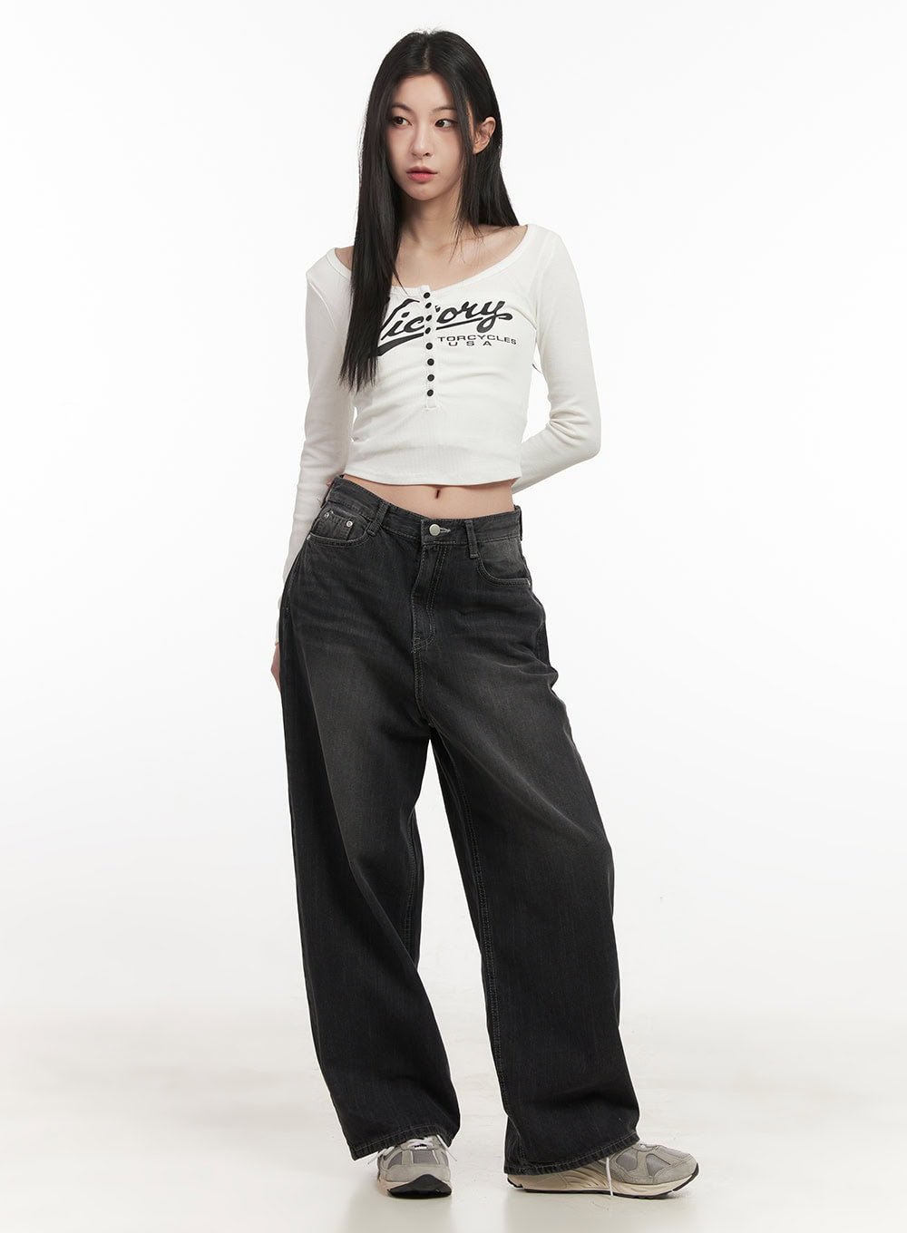 buttoned-slim-fit-crop-top-cf514