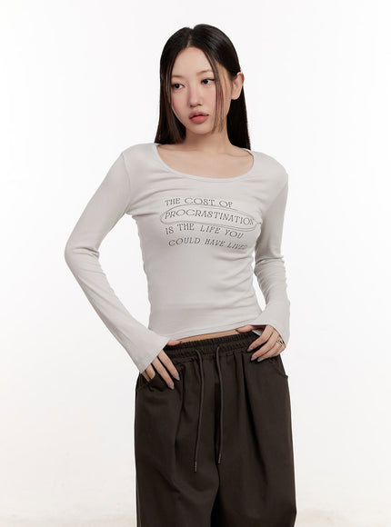 slim-fit-graphic-crop-top-cm507