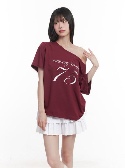 one-shoulder-loose-fit-graphic-tee-cu505