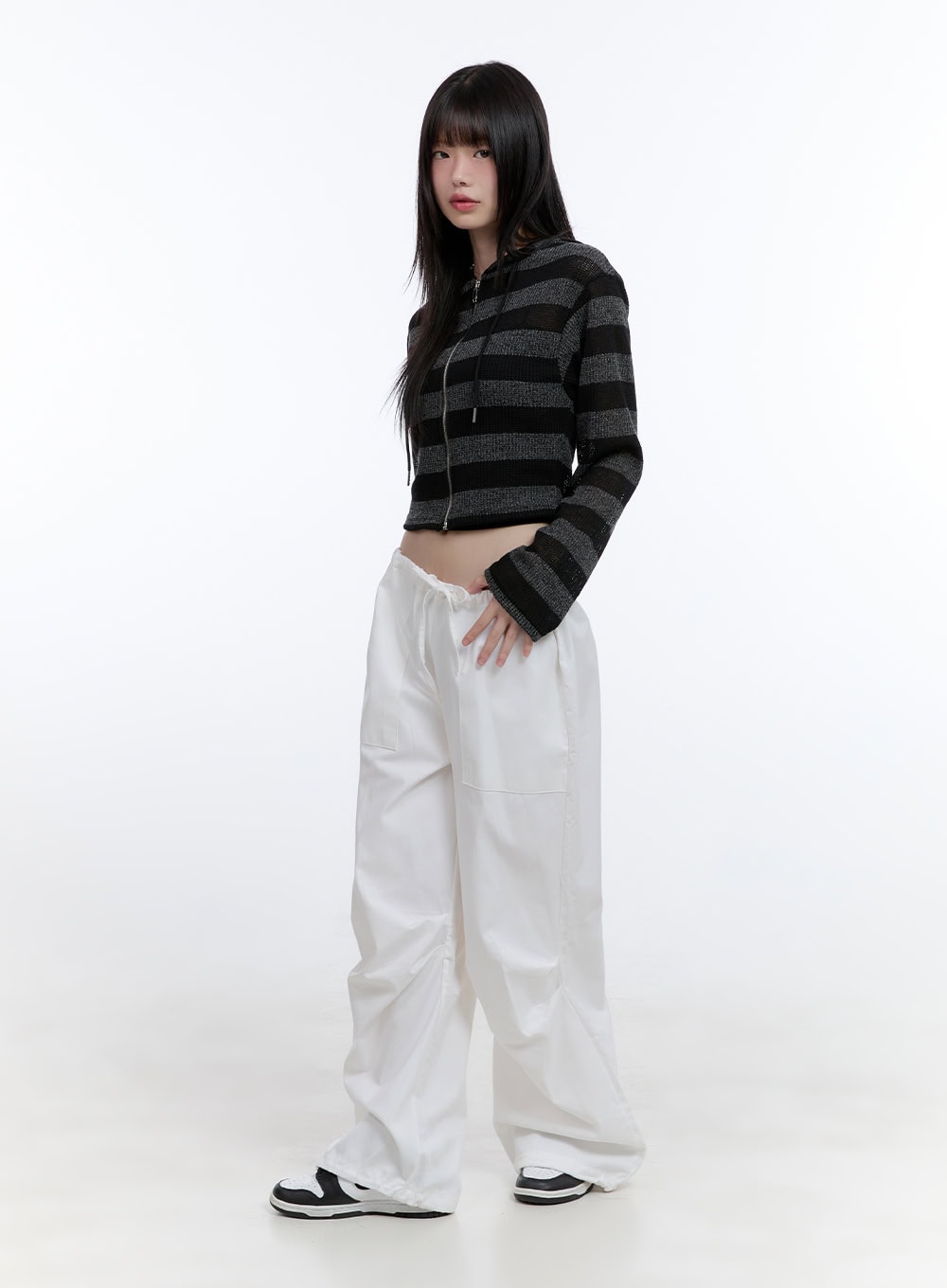 string-pocket-low-rise-wide-leg-pants-cg412