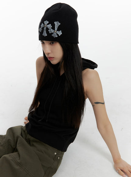 dark-grunge-stud-graphic-beanie-cf428