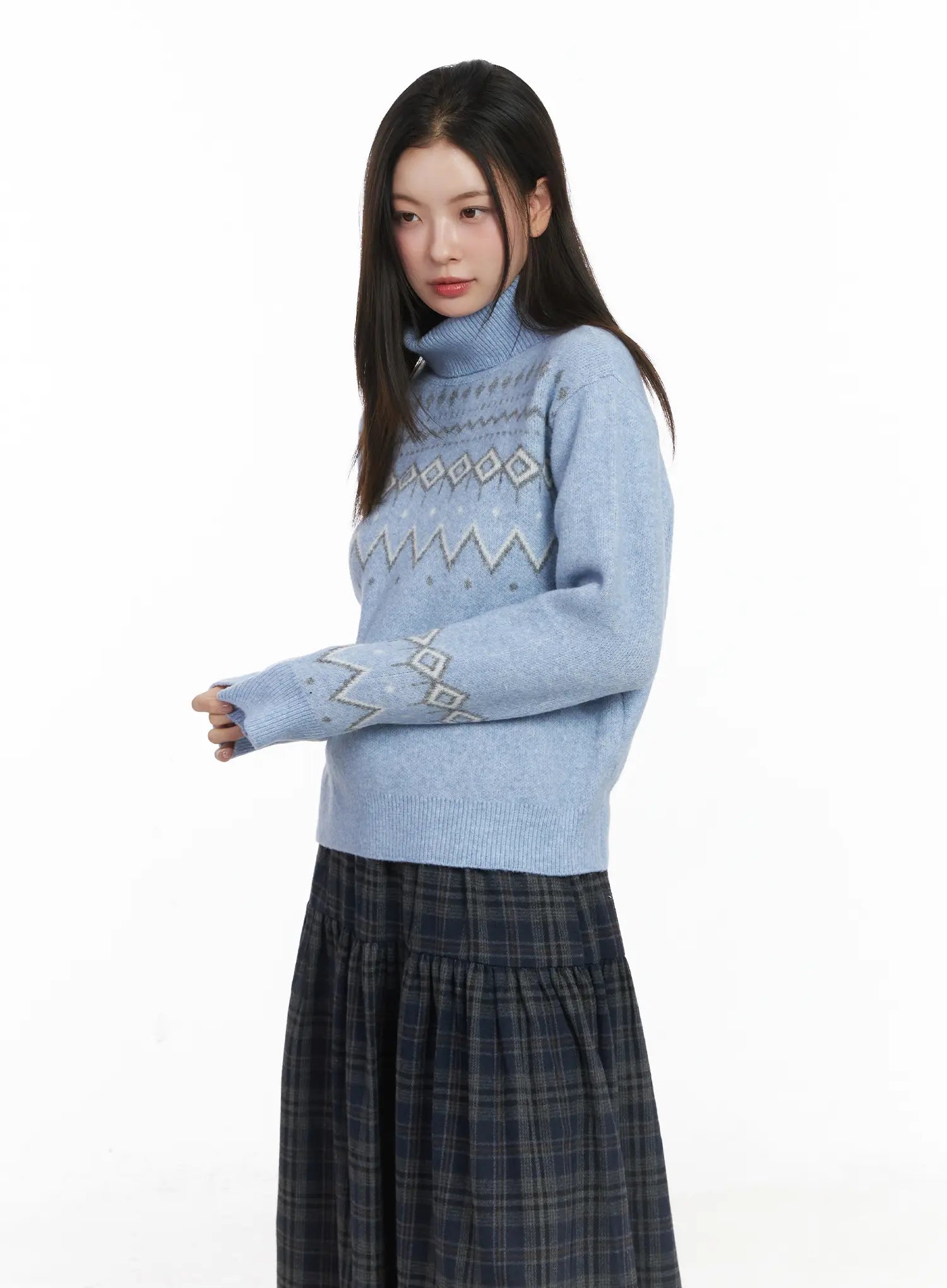 patterned-turtleneck-sweater-cj507