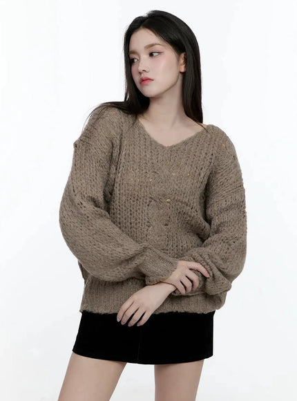 chunky-cable-knit-v-neck-sweater-io527