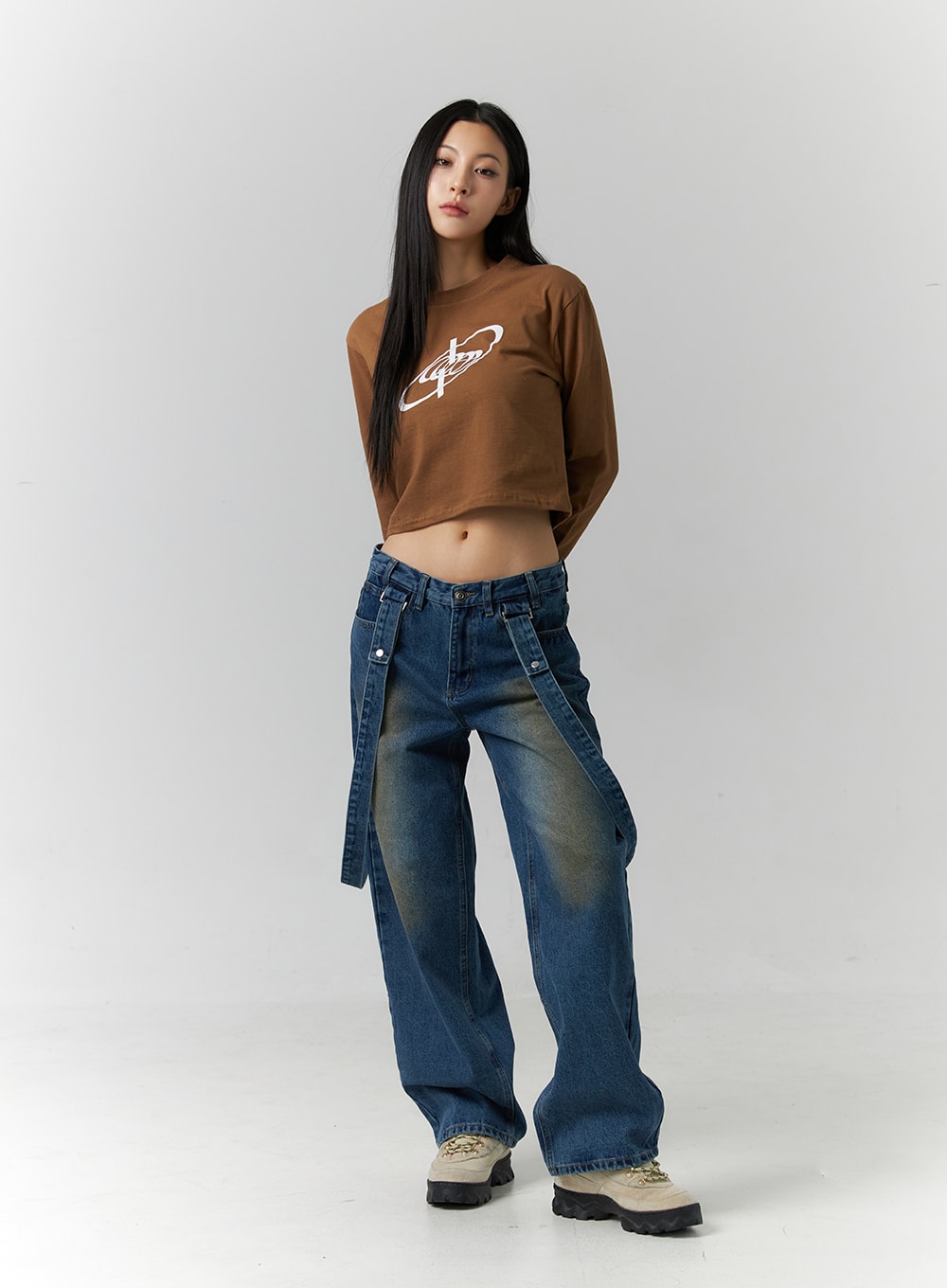 graphic-long-sleeve-crop-tee-id306