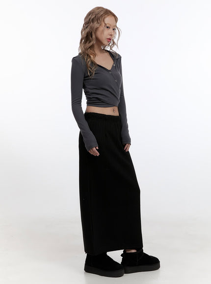 slim-fit-buttoned-hooded-crop-top-cn422