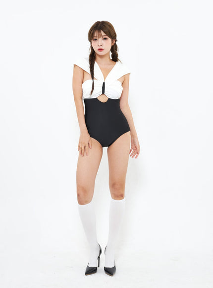 twisted-bust-swimsuit-iu302