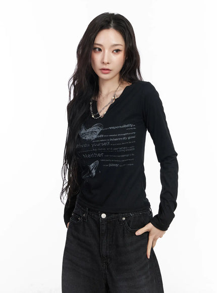 v-neck-ribbed-graphic-long-sleeve-top-cm519