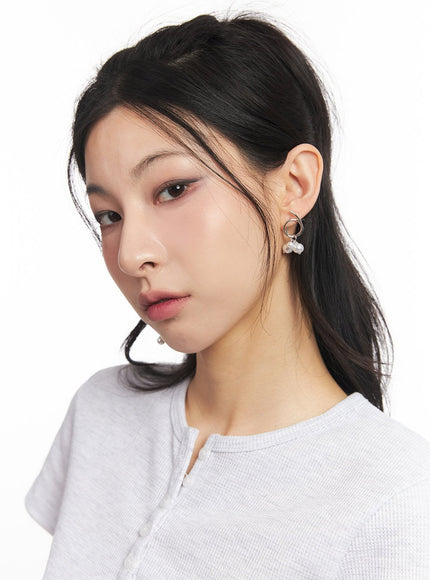 faux-pearl-bouquet-round-earrings-ca516