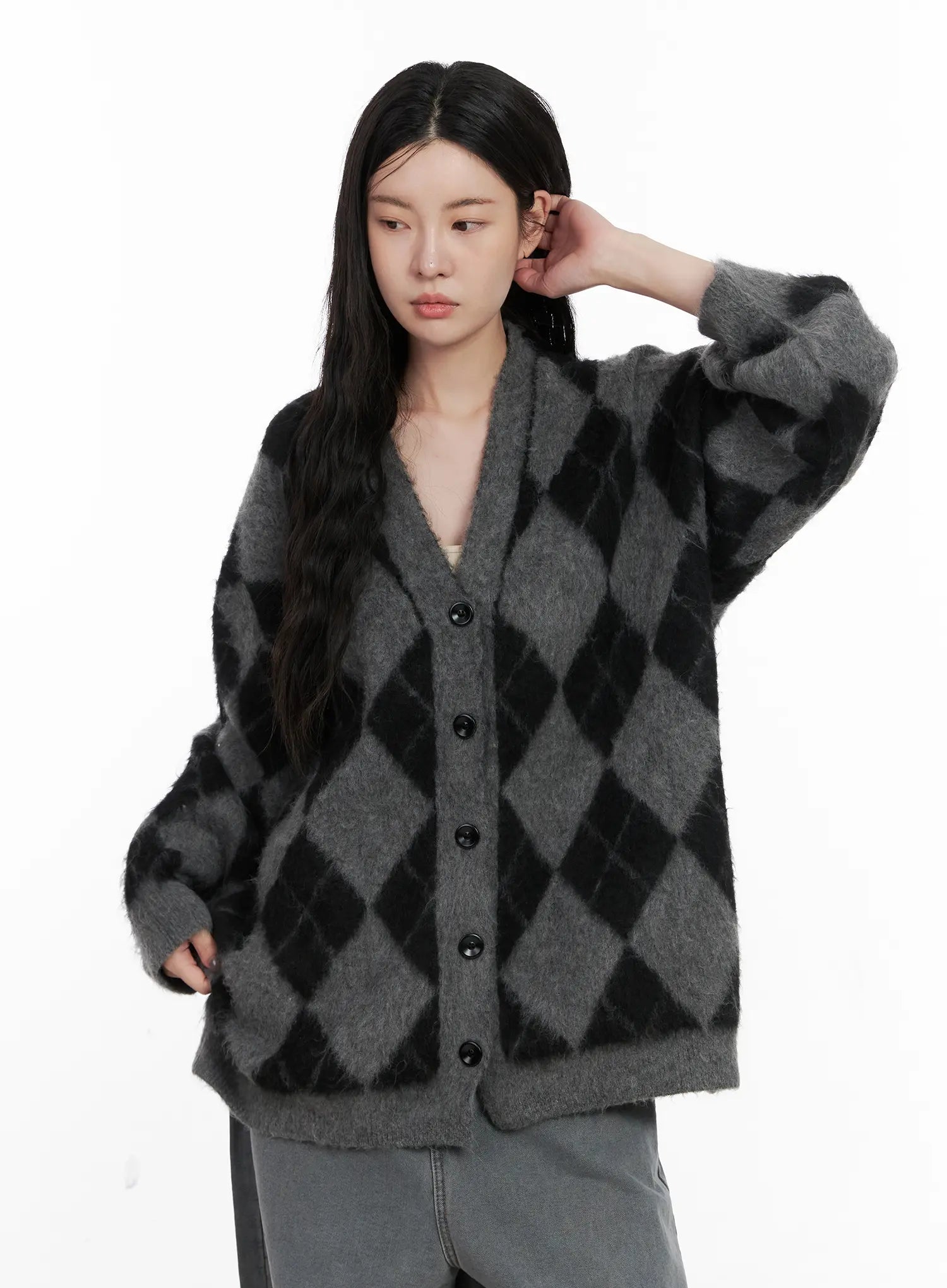 oversized-argyle-knit-cardigan-cn512