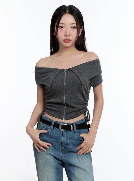 shirred-zip-up-off-shoulder-crop-top-iu503