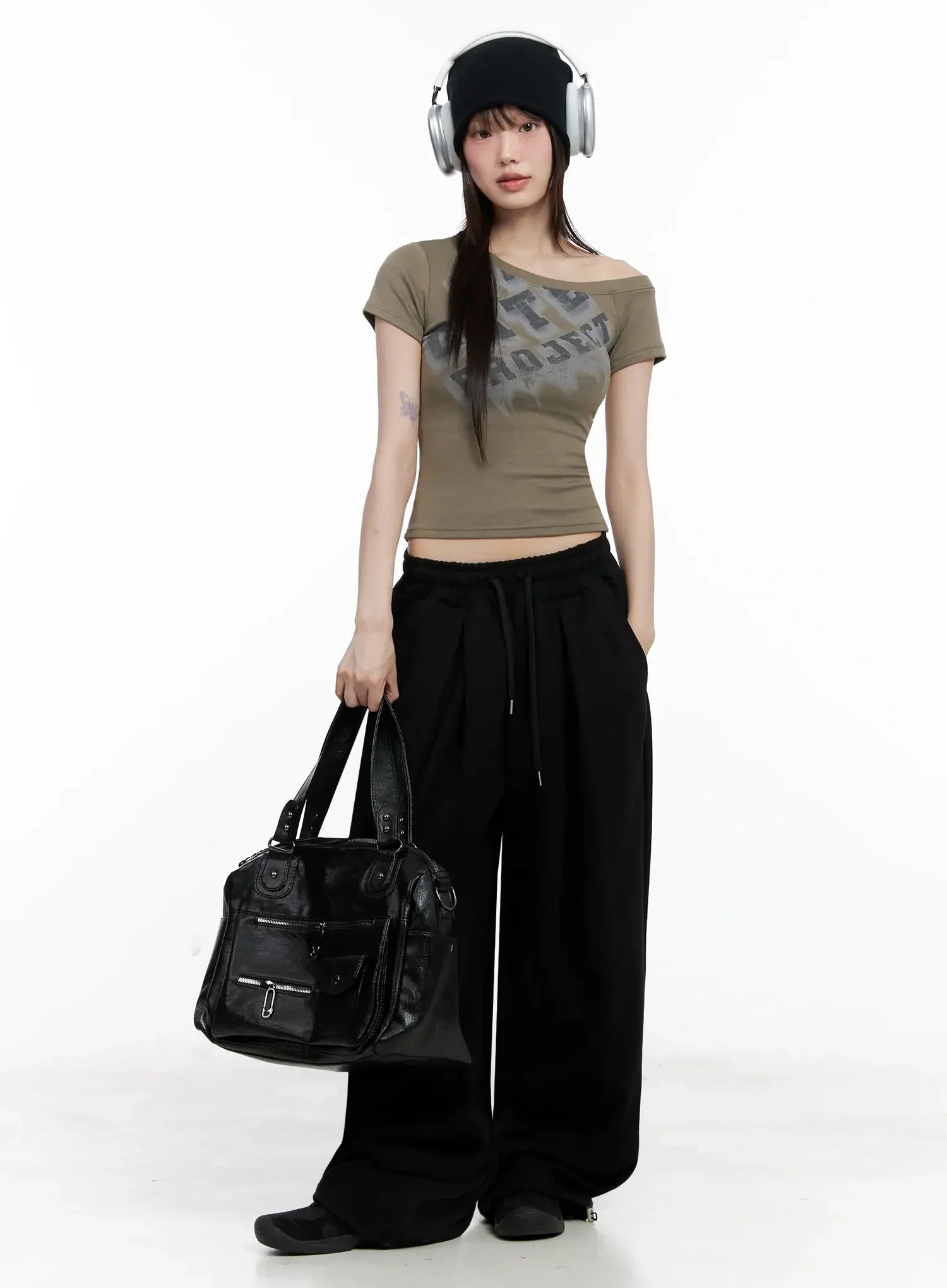 asymmetric-off-shoulder-graphic-top-il528