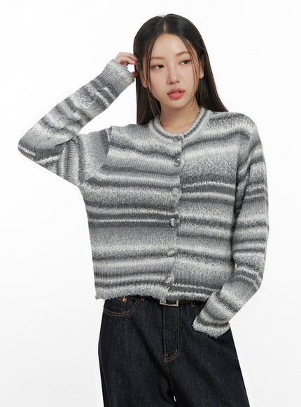 gradient-buttoned-sweater-in415