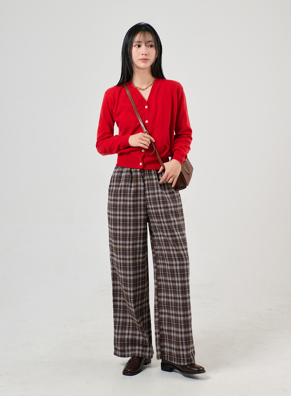 buttoned-v-neck-cardigan-of406