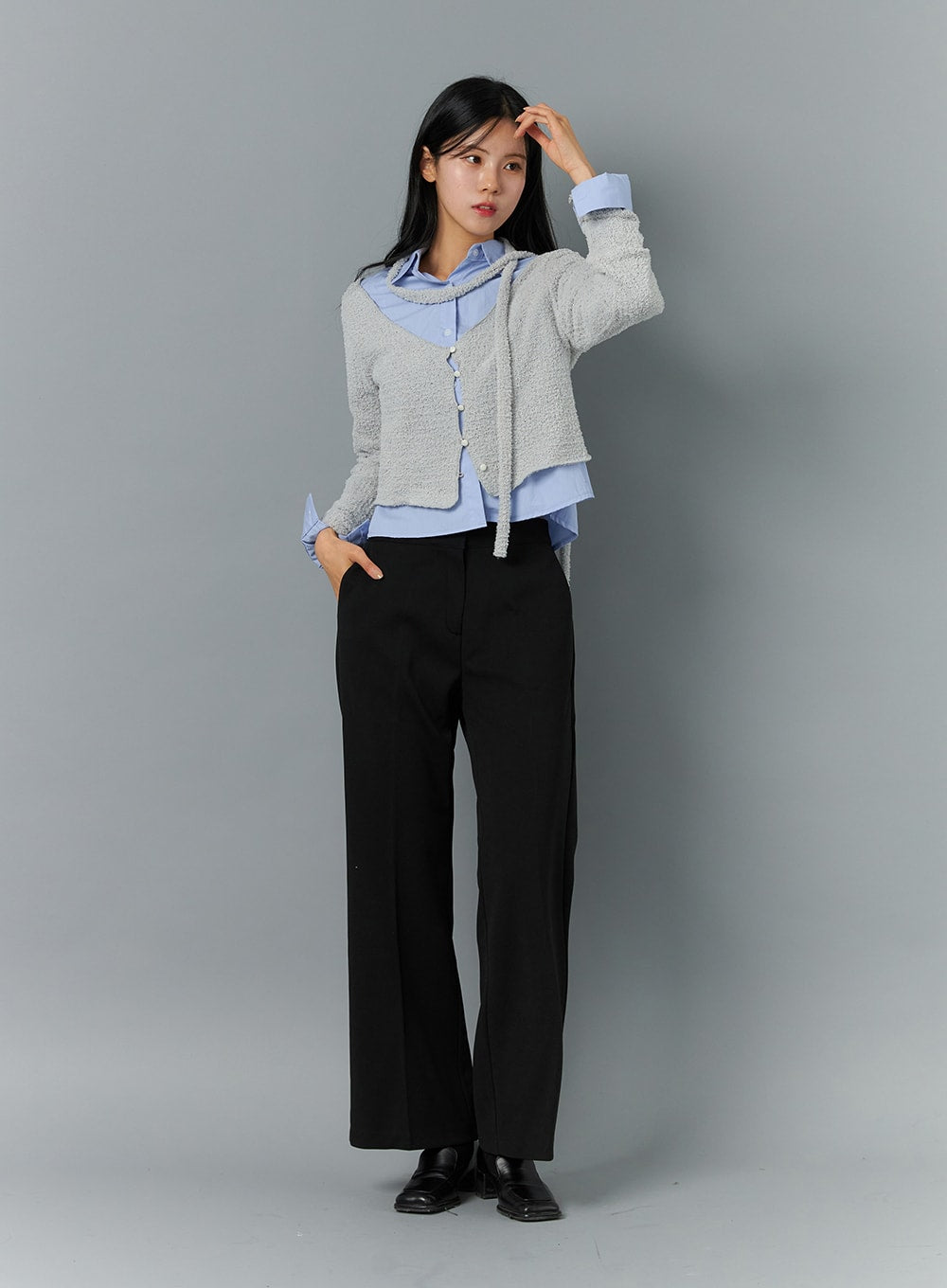 wide-v-neck-open-button-knit-cardigan-on324