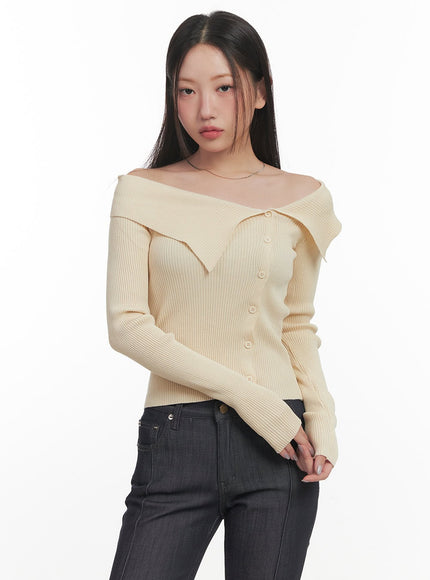 Off-Shoulder Asymmetric Long-Sleeve Knit Top CF525