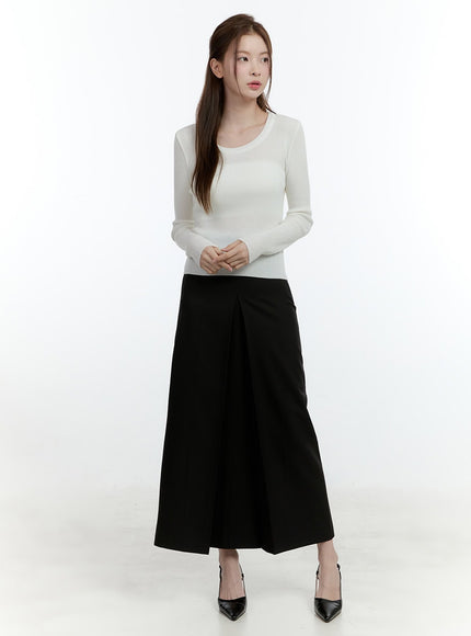 Essential Ribbed Long-Sleeve Top CF504