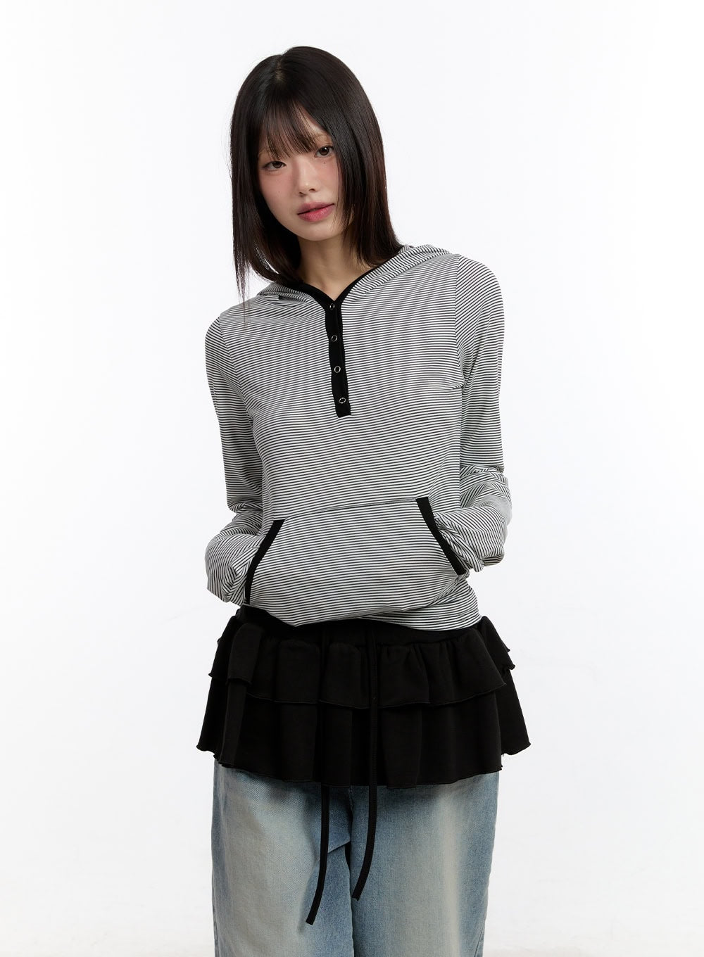 button-stripe-hoodie-top-ca508