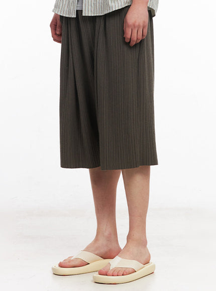 mens-pleated-wide-fit-shorts-iu512 / Dark green