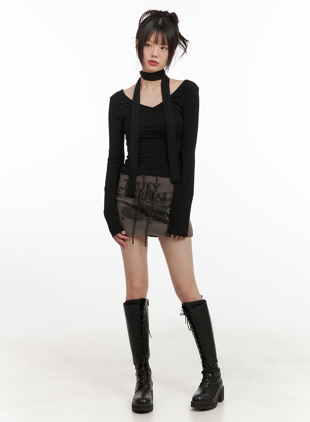 string-studded-graphic-mini-skirt-cj502