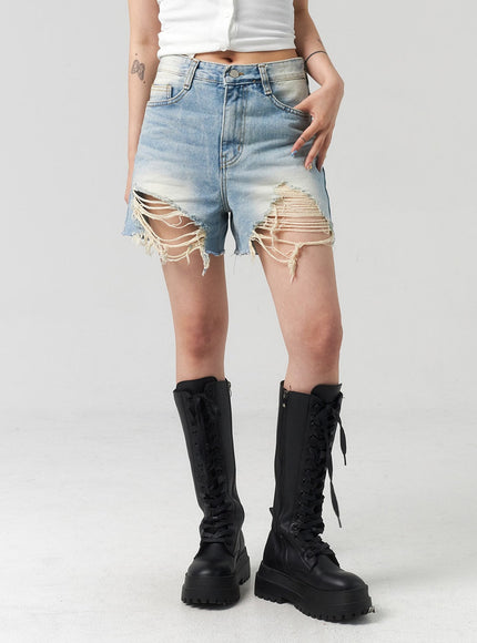 light-ripped-denim-shorts-cl318