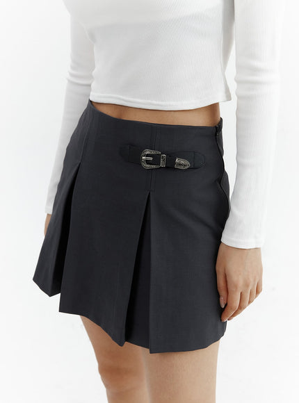 gray-pleated-belted-mini-skirt-cj423