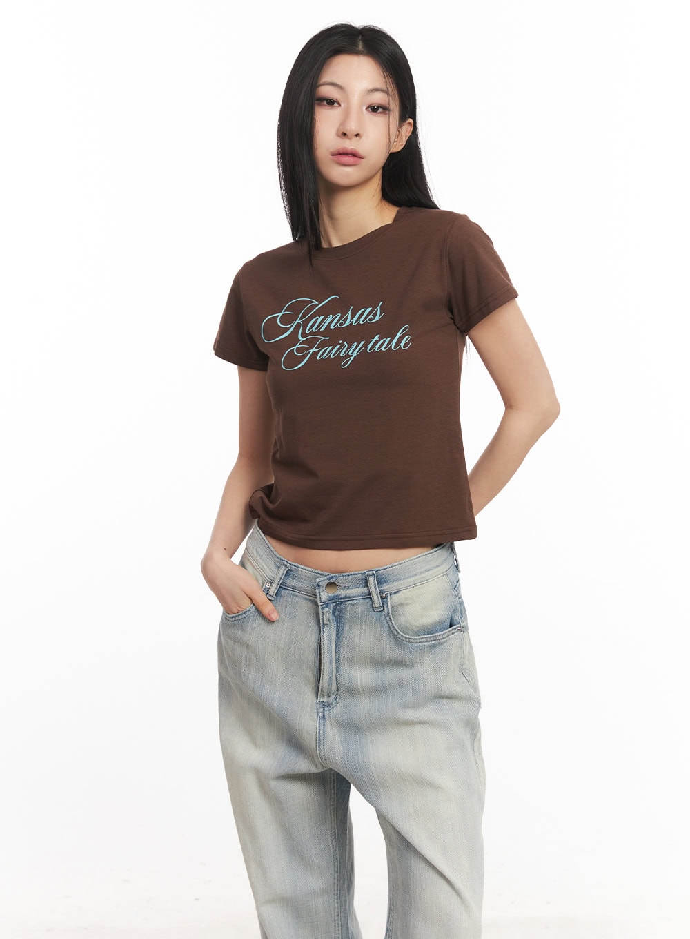 slim-fit-cropped-graphic-tee-ca514 / Dark brown