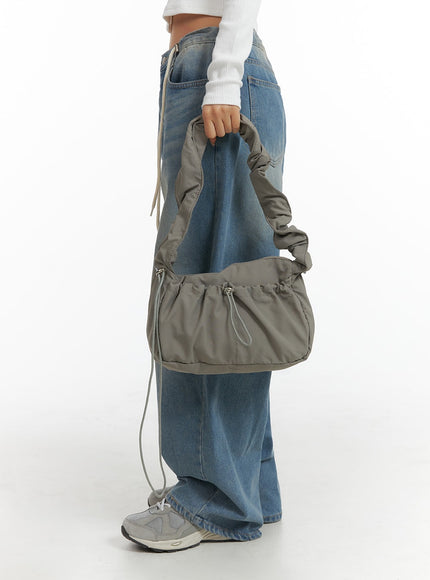 drawstring-padded-shoulder-bag-cj429