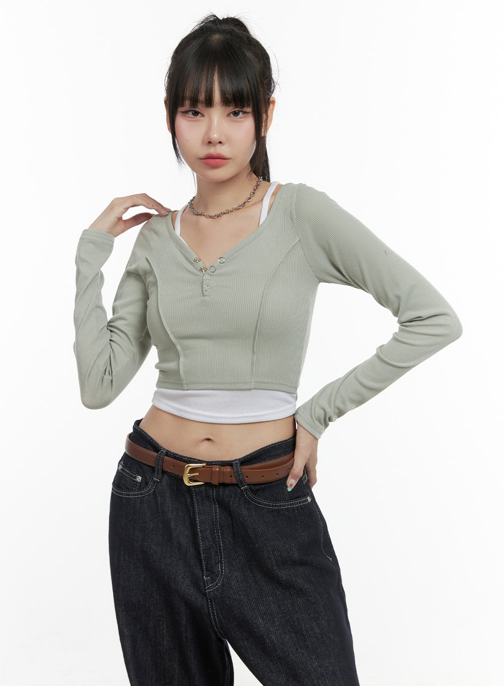 ribbed-button-v-neck-crop-top-os410