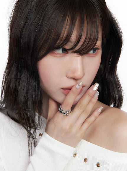 Two Row Star Ring CF525