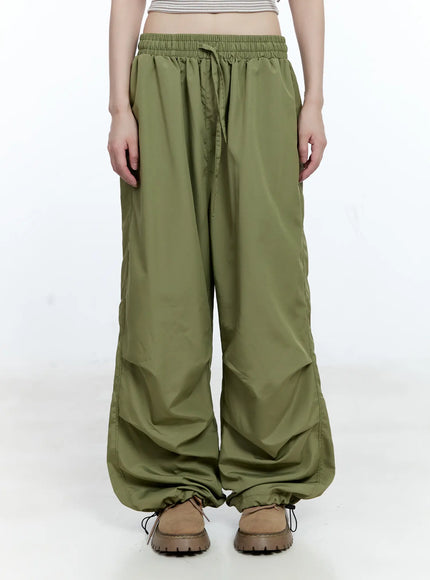 wide-leg-nylon-pintuck-pants-cg507