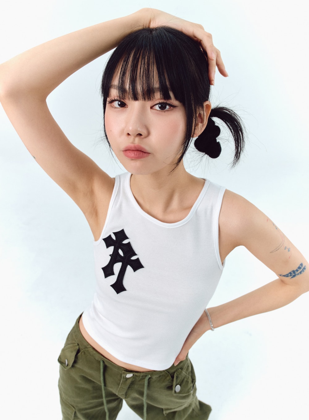 cross-graphic-tank-top-il328