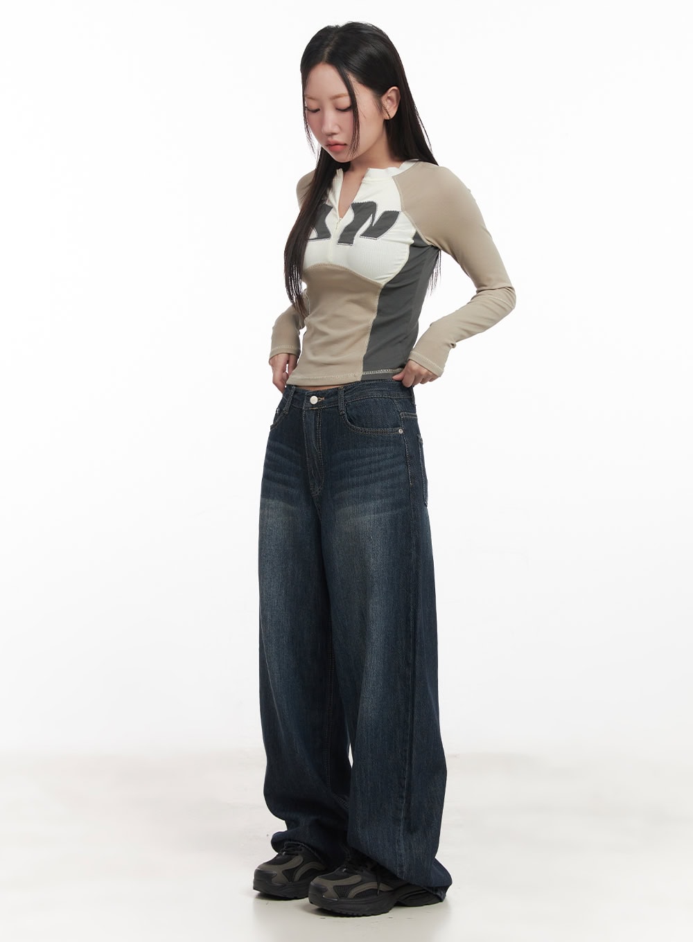 stitched-half-zip-long-sleeve-crop-top-ca521