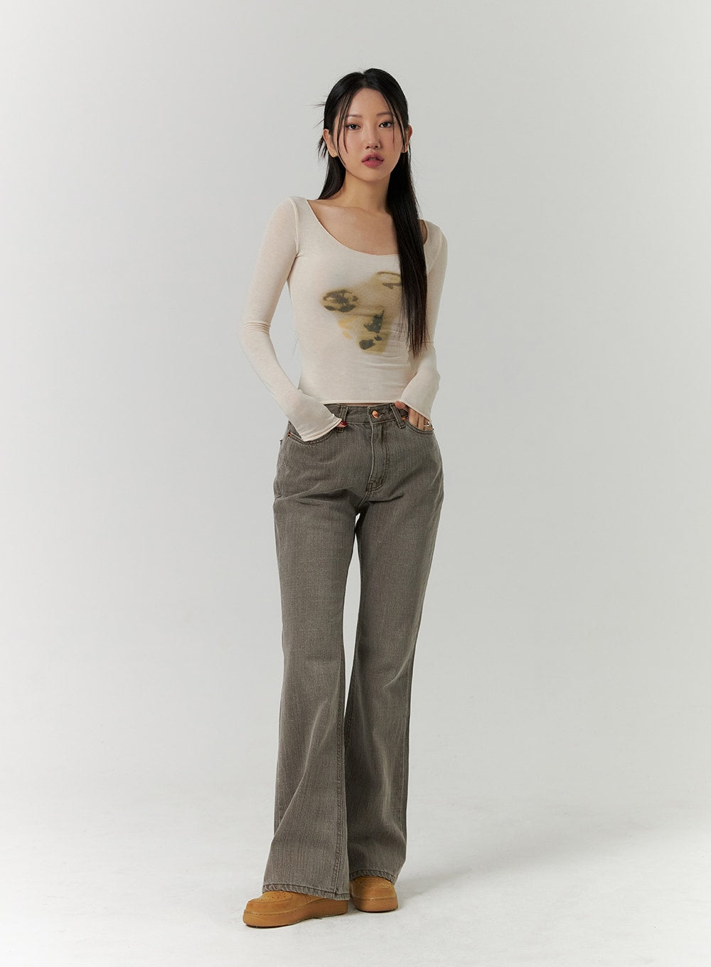 light-washed-slim-fit-jeans-cd314