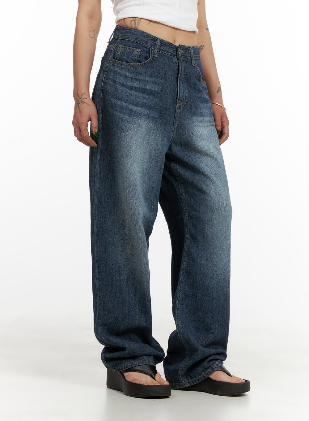 wide-fit-baggy-jeans-cy430