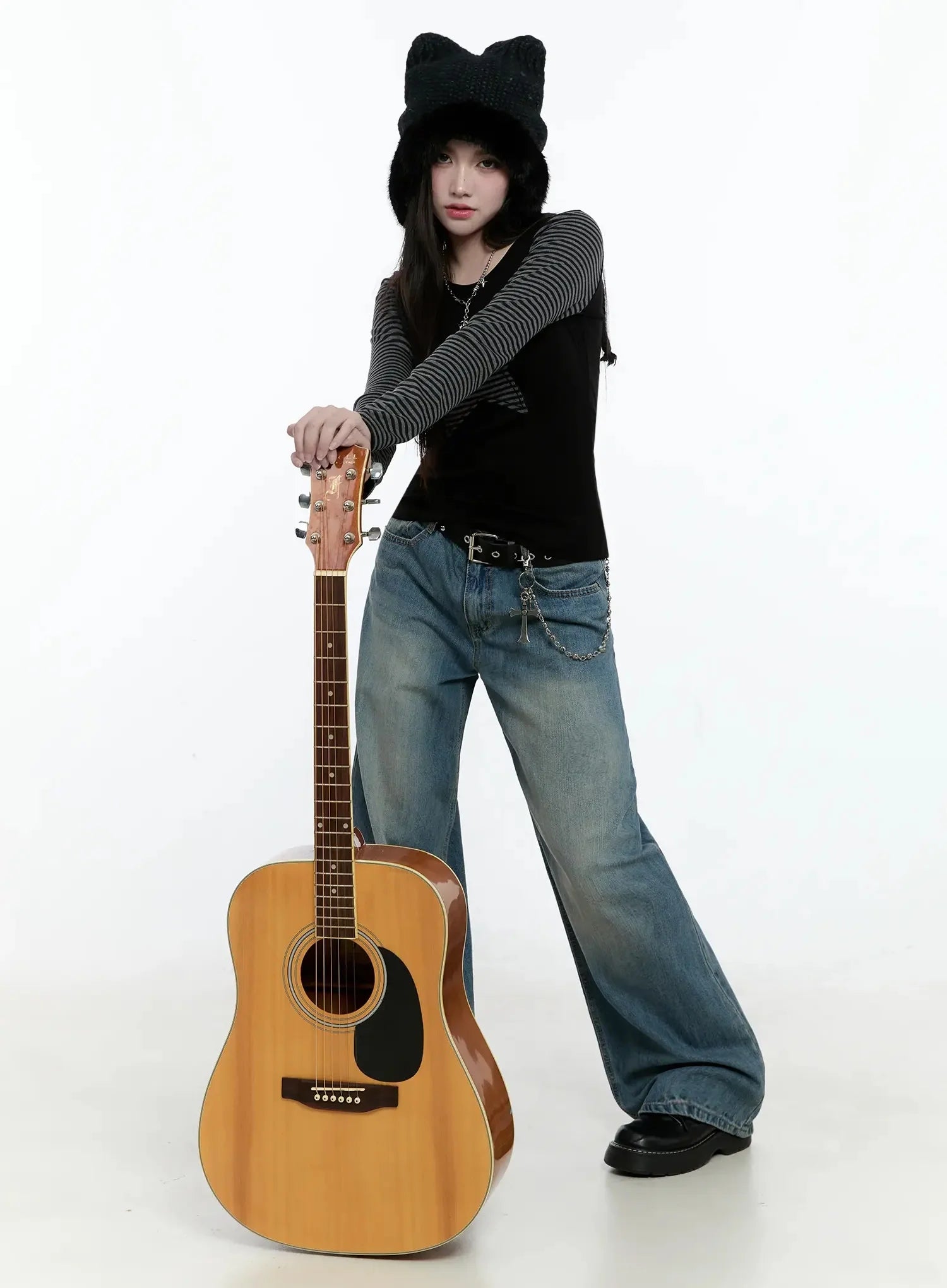 Striped Embroidery Long Sleeve Tee IO520