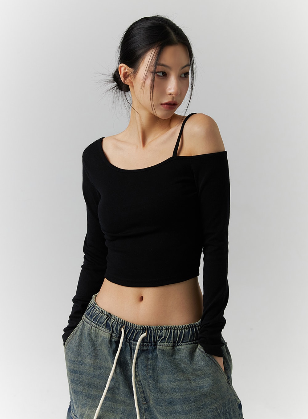 one shoulder crop top long sleeve