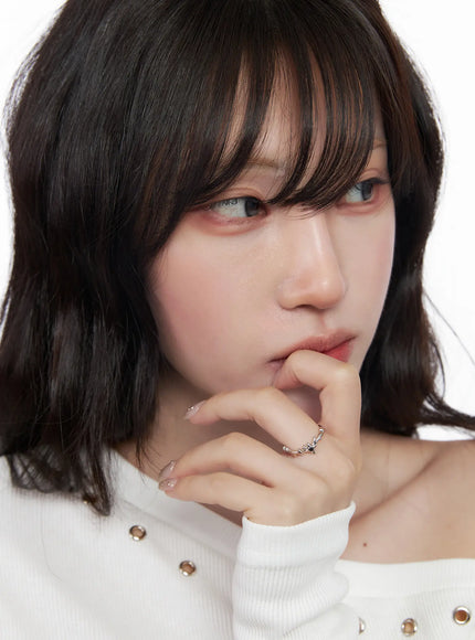 simple-black-cubic-ring-cf525