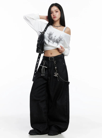 off-shoulder-graphic-sweatshirt-is525