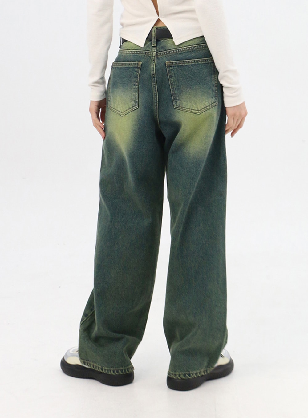 green-wide-leg-washed-jeans-in310