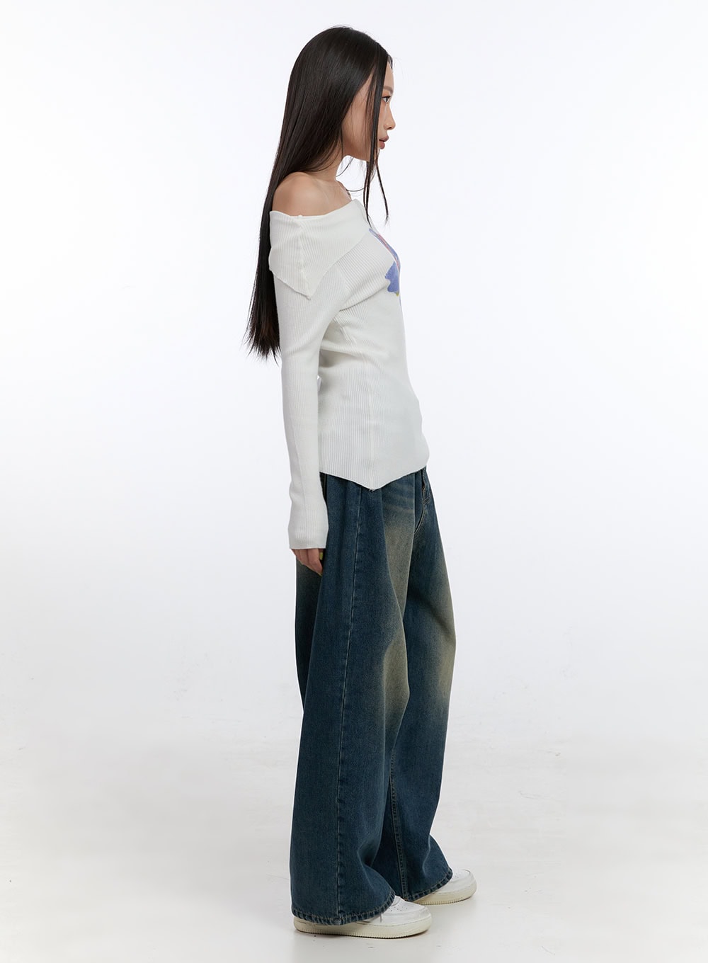 floral-unbalanced-off-shoulder-tee-cn401