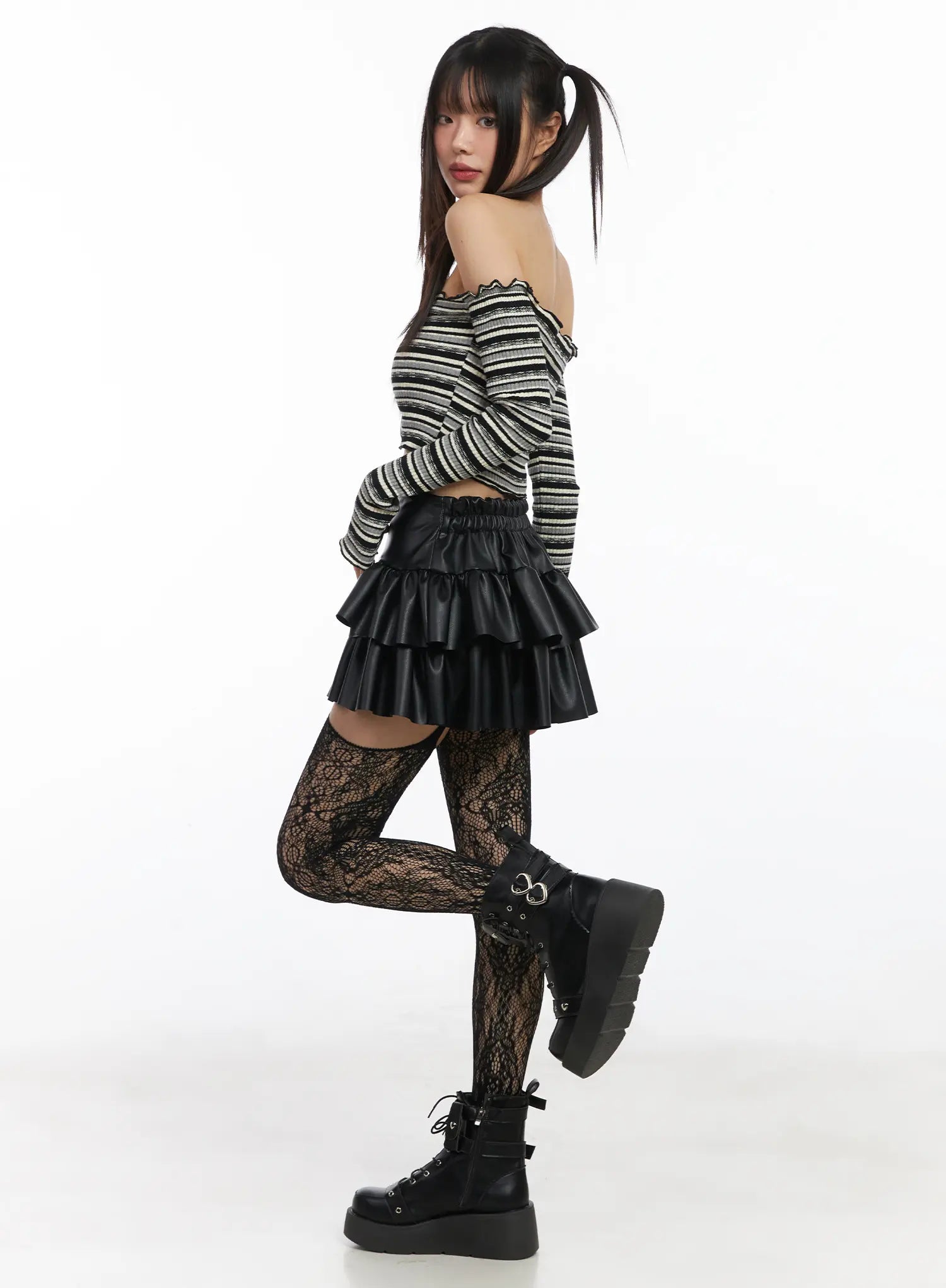 cropped-striped-off-shoulder-long-sleeve-top-cd522