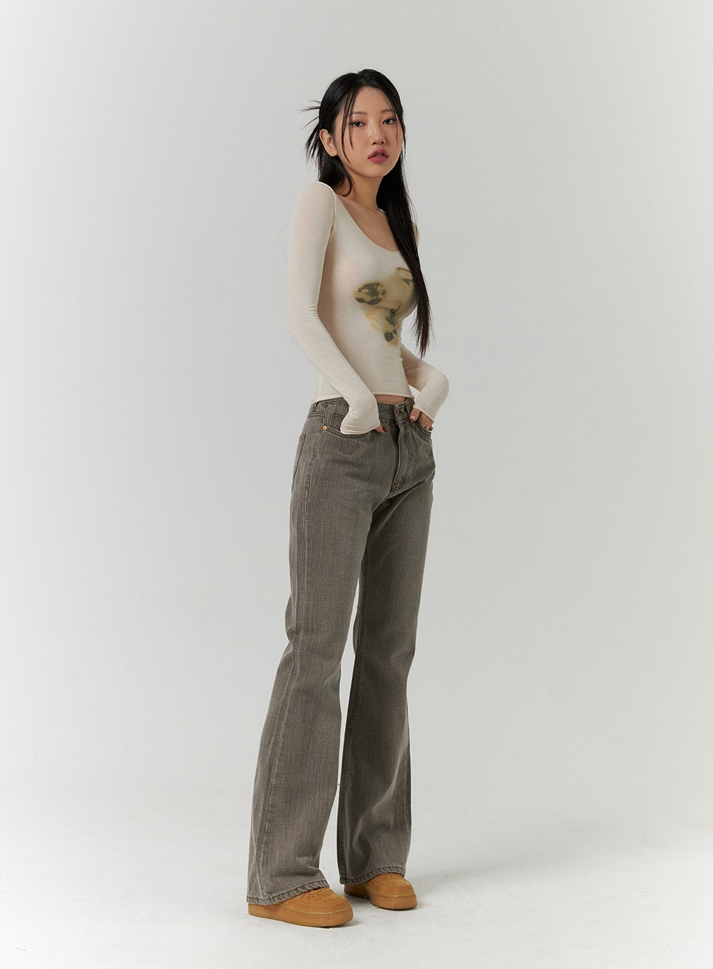 light-washed-slim-fit-jeans-cd314