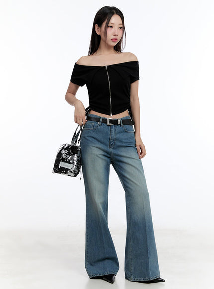 shirred-zip-up-off-shoulder-crop-top-iu503
