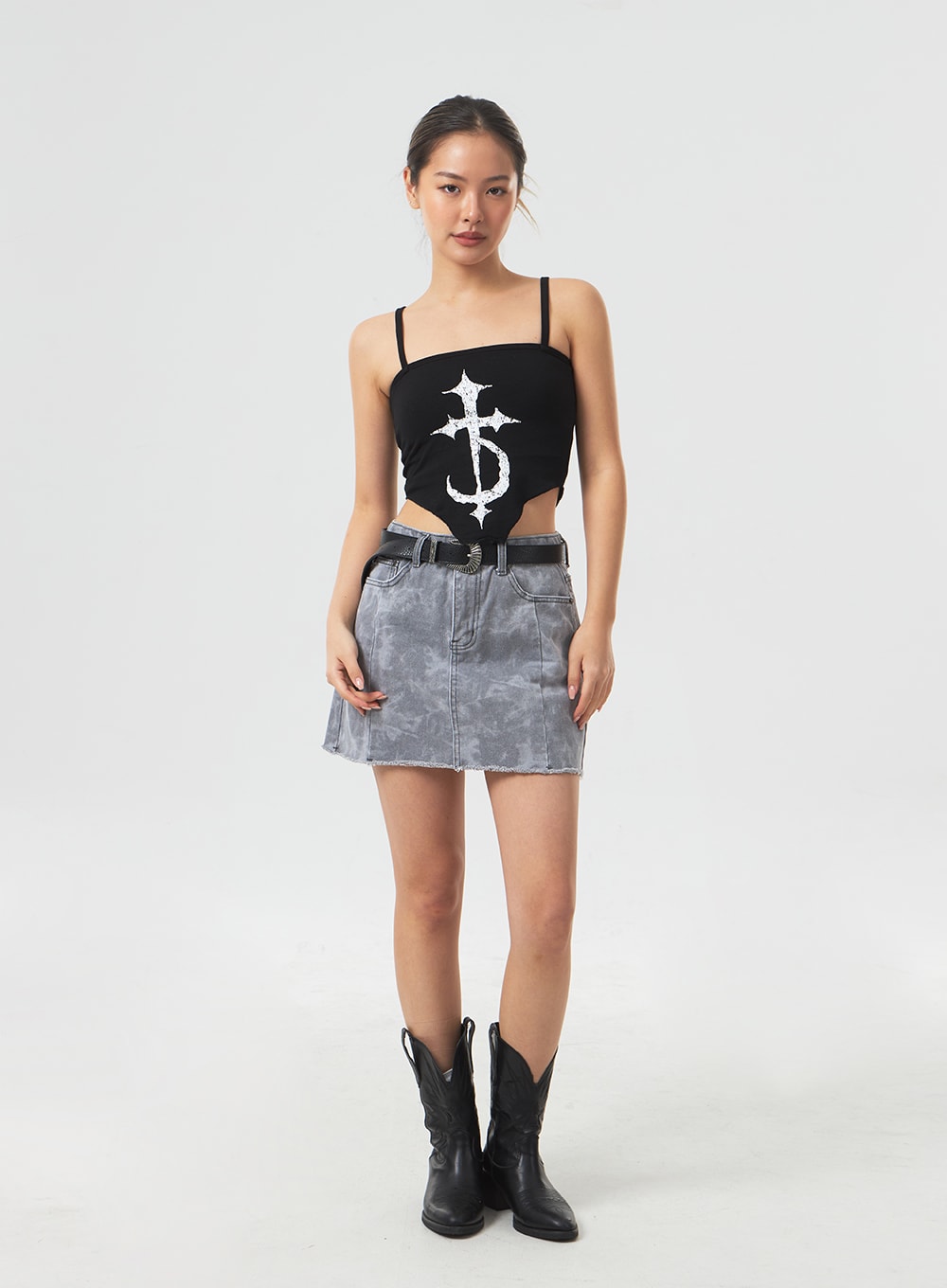 Thin Strap Graphic Top CM329