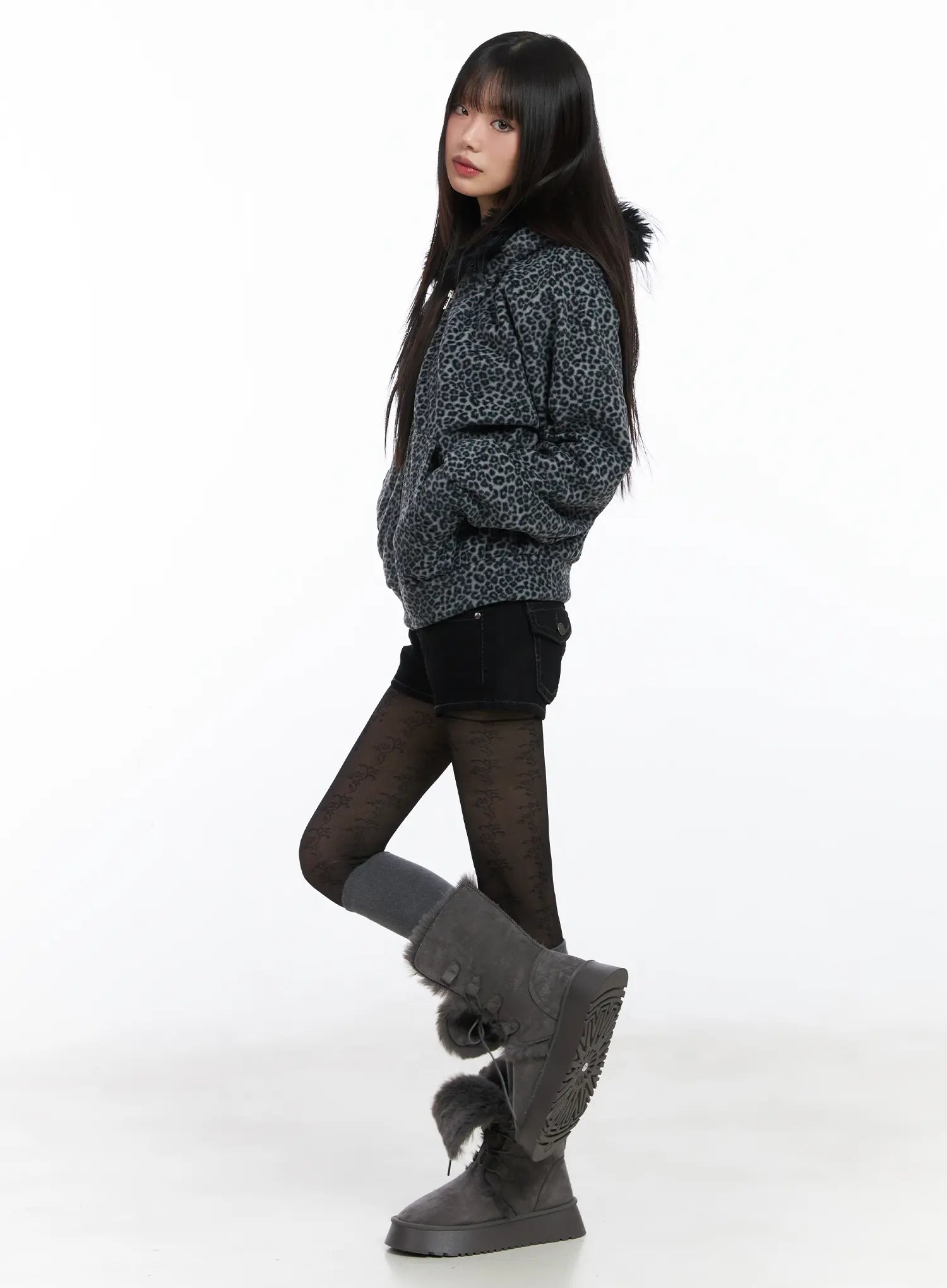 low-rise-short-pants-cd519