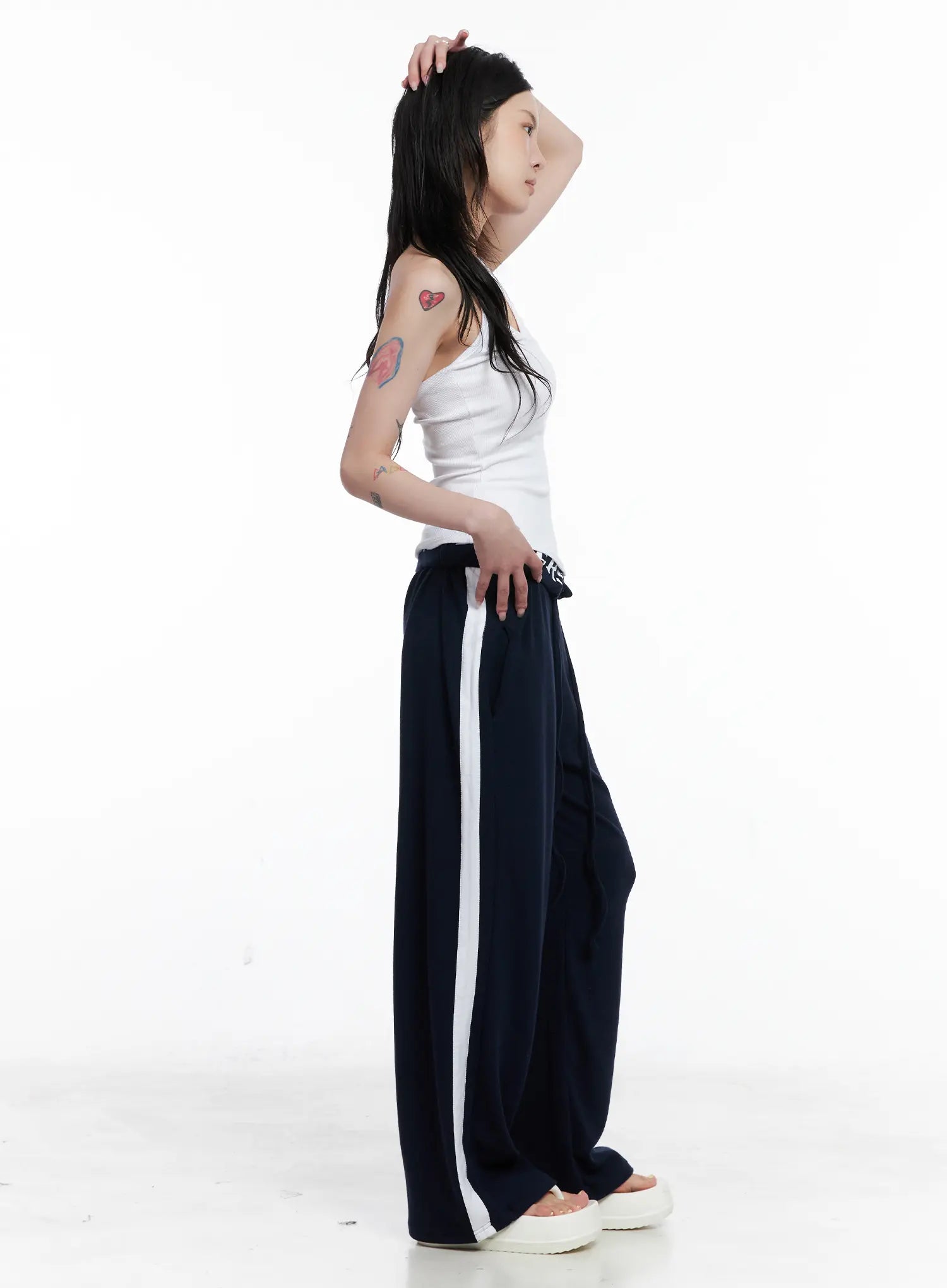 graphic-banding-sweatpants-cs526