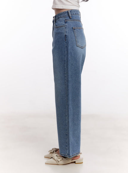Jamie Comfy Straight-Fit Jeans CM526