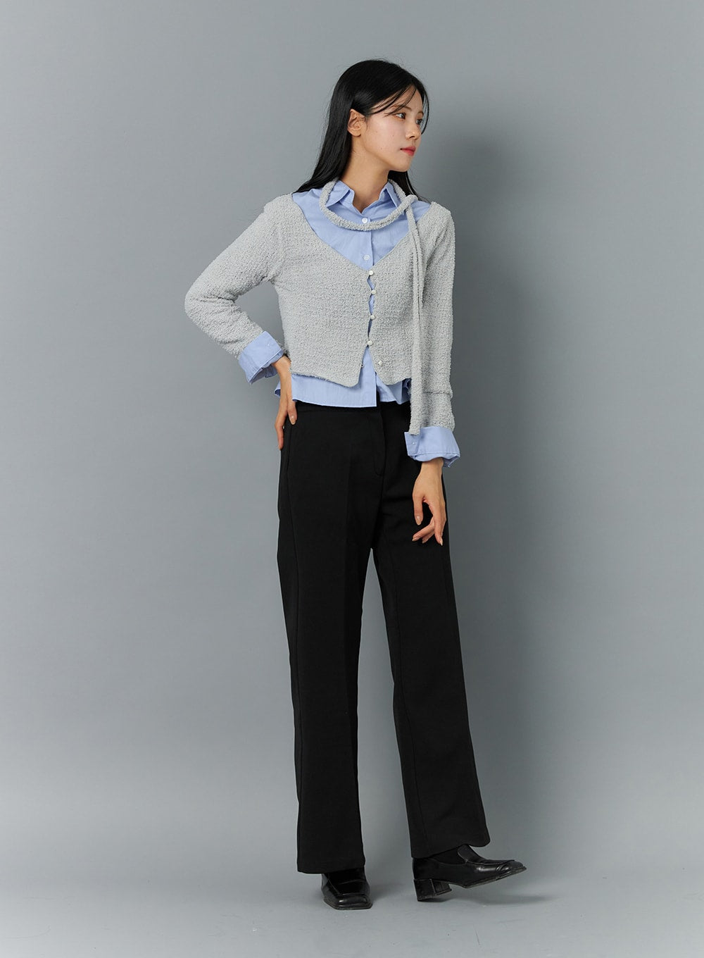 wide-v-neck-open-button-knit-cardigan-on324