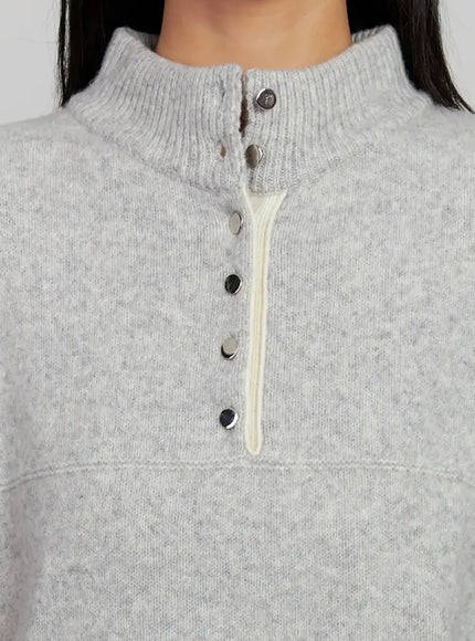 contrast-collar-knit-top-ij505