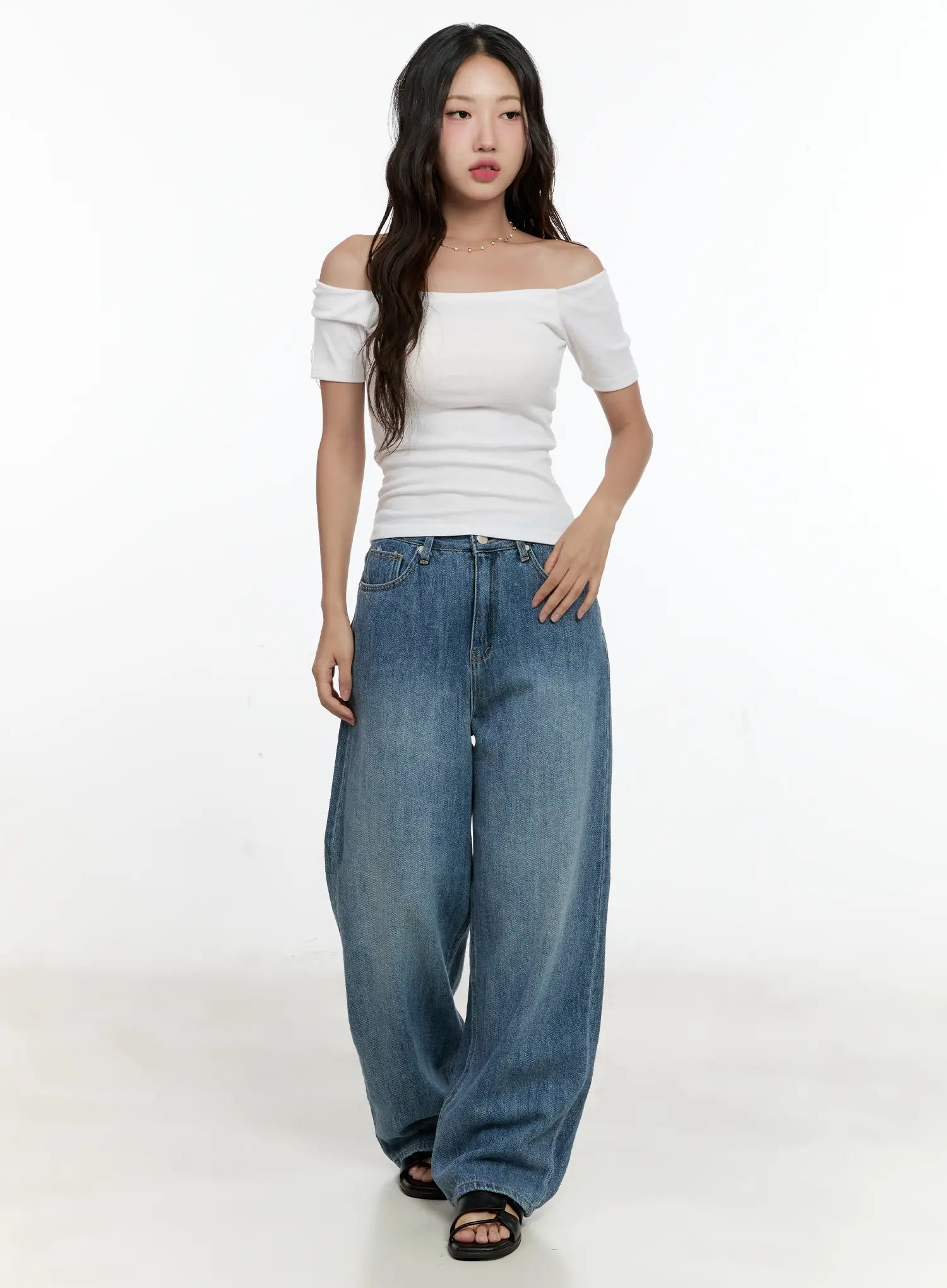 Doyeon Washed Wide-Leg Denim Jeans CG501